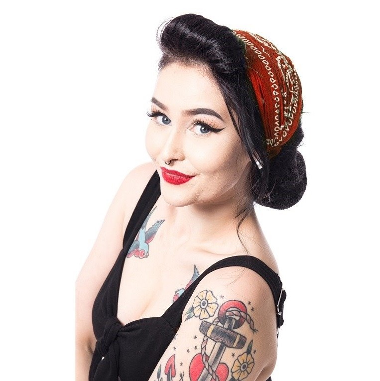 Rock'n'Roll Chic: Odkryj Stylowe Propozycje Odzieżowe z Kolekcji Rockabilly i Pin Up!
